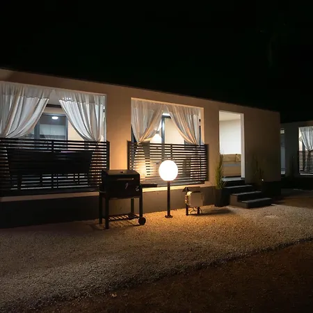 Ac Ivona - Mobile Maris Kamp alanı